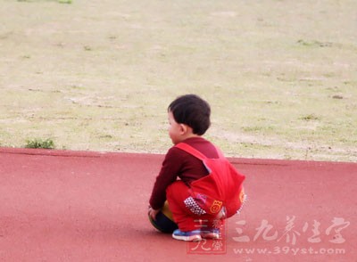 原來當?shù)啬硞€幼兒園給幼兒準備的食物