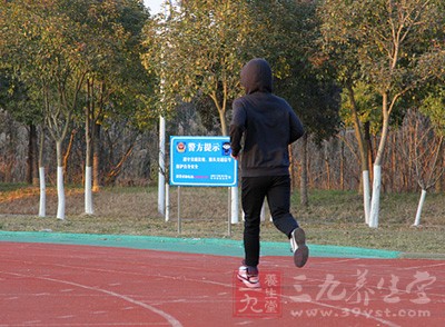 理想時(shí)間段為下午3~5點(diǎn)之間，但是盡量避免陰天、雪天、大風(fēng)天出門(mén)。