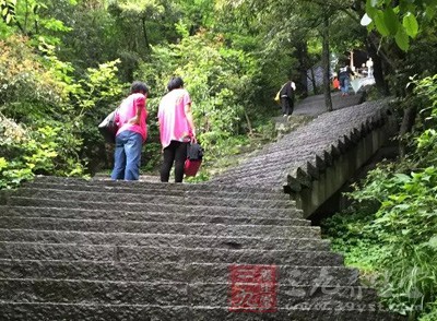 徒步登山如何节省体力