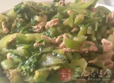 材料：白菜，豬肉，雞蛋，精鹽