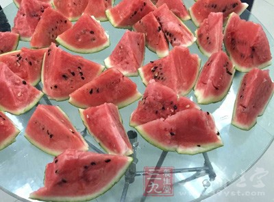 夏天更爱吃西瓜