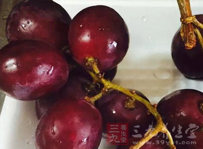 葡萄为什么能抗肺癌