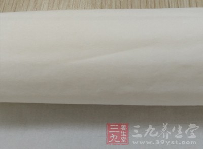 在小解之后如果不及时的擦干，就会让内裤变得十分潮湿