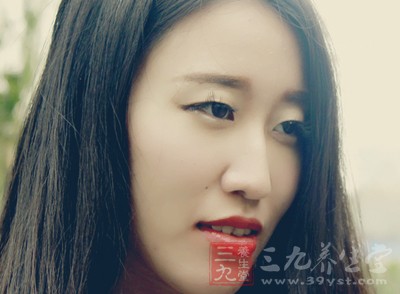 卵巢控制着女人的面貌