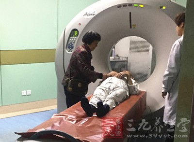 主任一看在外院拍的CT