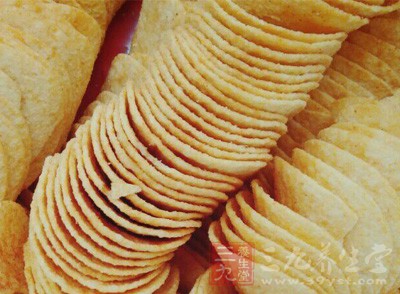 研究发现,大量摄入反式脂肪酸的健康男性受试者在文字记忆测试方面的表现更差 研究发现,大量摄入反式脂肪酸的健康男性受试者在文字记忆测试方面的表现更差