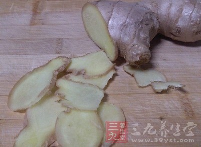 少吃辛辣、醬油、甜食等食物 少吃辛辣、醬油、甜食等食物