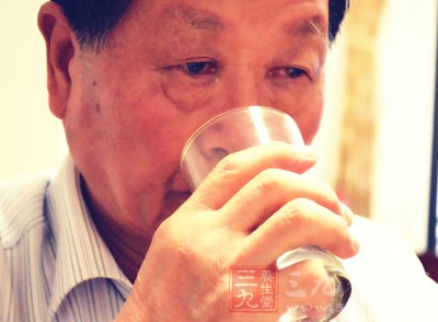 早晨起床先漱口,饭后刷牙,晚饭后尽快刷牙 早晨起床先漱口,饭后刷牙,晚饭后尽快刷牙