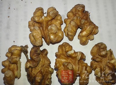 事先就知道里面是有核桃仁 事先就知道里面是有核桃仁