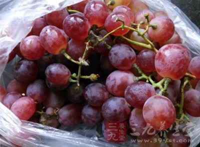 甜食不仅会导致肥胖，还会影响到对健康有益的荷尔蒙