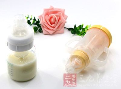 适度水解蛋白配方奶粉可预防宝宝过敏