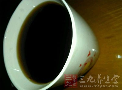 放掉气的可乐含有丰富的电解质