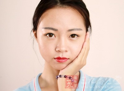 脸颊发红 经常脸红警惕是疾病信号(2)