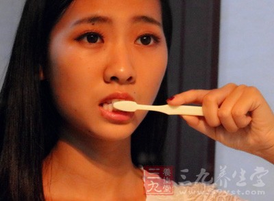 医养生 微量元素缺乏可致口腔溃疡反复发作 - 