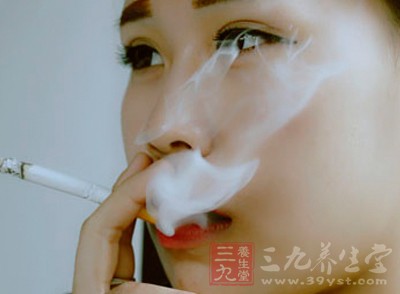 現(xiàn)如今很多女性都有抽煙以及喝酒的習(xí)慣