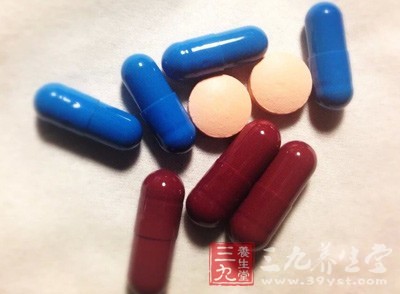 胃痛且有呕吐症状的要注意这几点