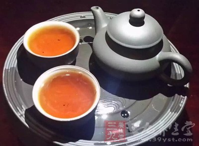 喝过热(70°C以上)的茶可增加患食道癌的风险