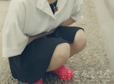 一般认为女性在非哺乳期如果出现持续性泌乳的现象，且闭有闭经的话，多伴是患上了溢乳闭经症了