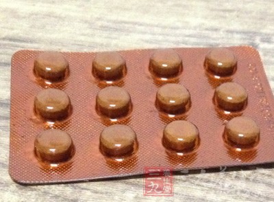 嗓子哑怎么回事 嗓子哑暗藏的四种疾病 - 民福