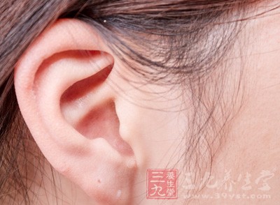 看耳朵知健康 从耳朵预测疾病征兆