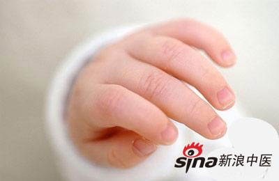 指甲看健康 从指甲看出宝宝的健康状况