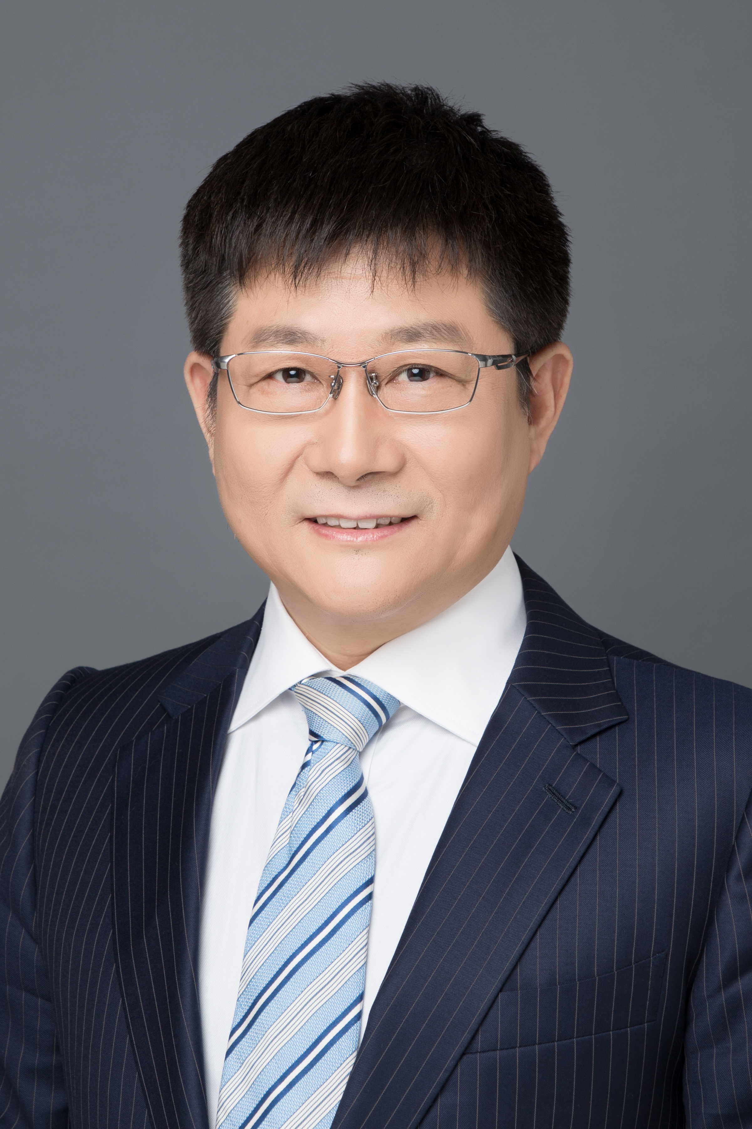 周达新
