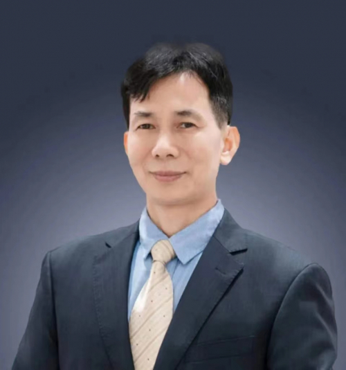 万苗坚