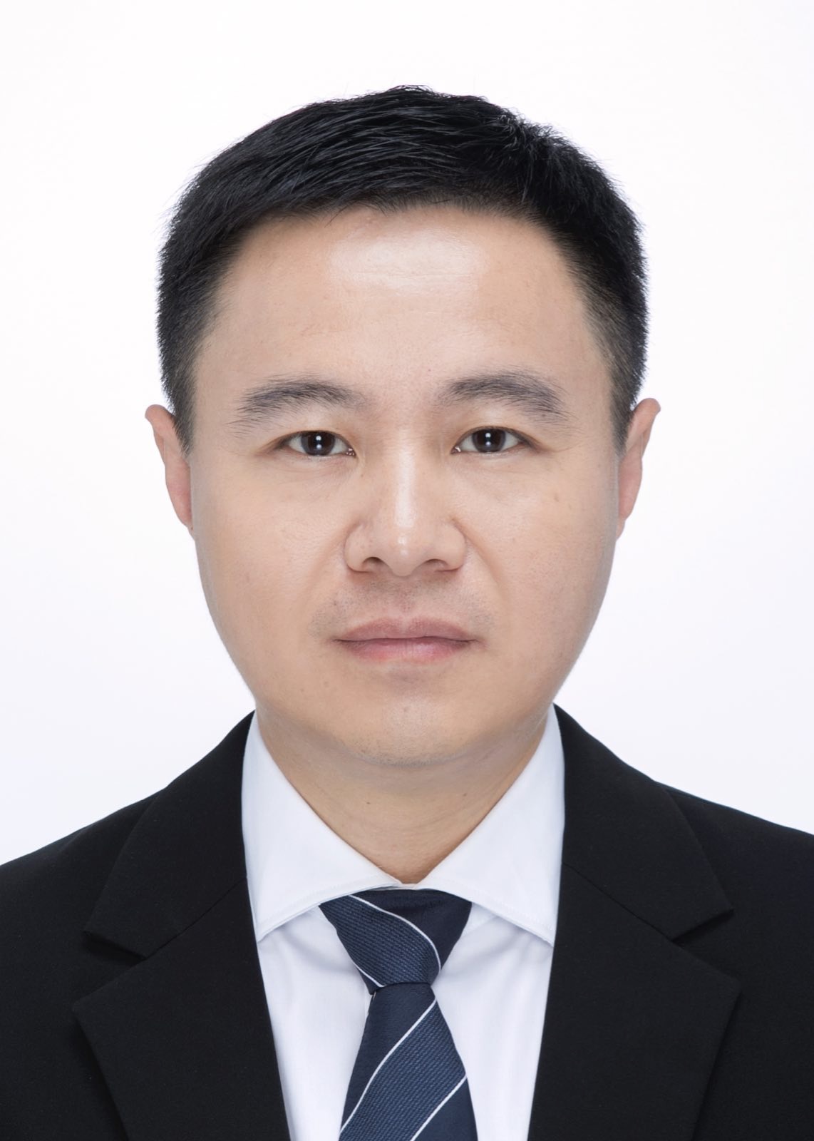吉寧飛