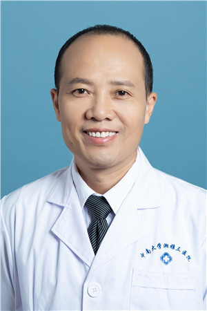 盛宏偉