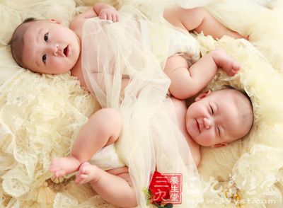 几个月可以分辨出双胞胎 1420077139642.jpg