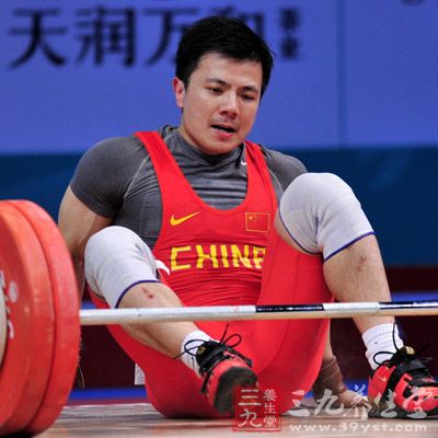 举重若什么成语_举重卡通图片(2)