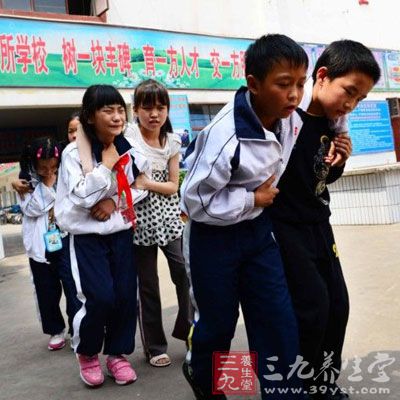 宁德市中小学生人口_宁德市民族中学校史馆(2)