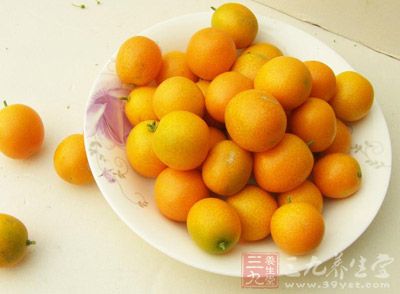 金橘皮营养丰富,含维生素c及钙,有消除喉咙发炎的作用