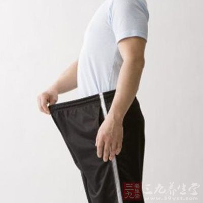 男人减肚子的方法   肚子肥胖的后腰一般会发凉 两手相互摩擦热