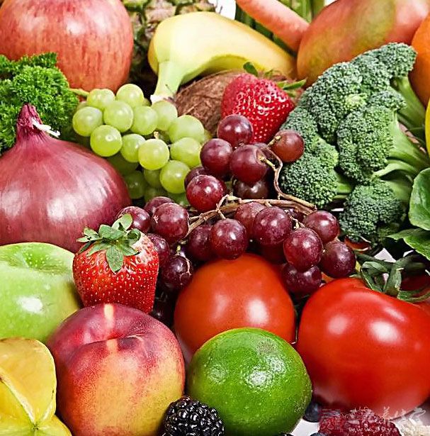 每天要吃一定量的蔬菜与水果