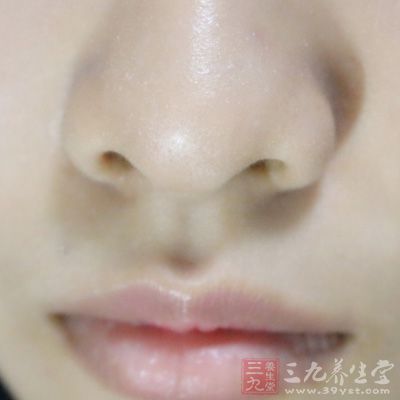 薄嘴唇的女生面相 1442996359397.jpg