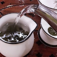 治疗头痛的菊花茶