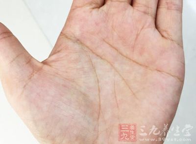 命运线偏离土星丘转向水星丘