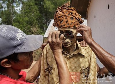 千万不要碰刚去世亲人的尸体