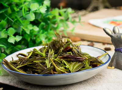 香椿炒蛋，是一道简单易做却风味独特的家常菜