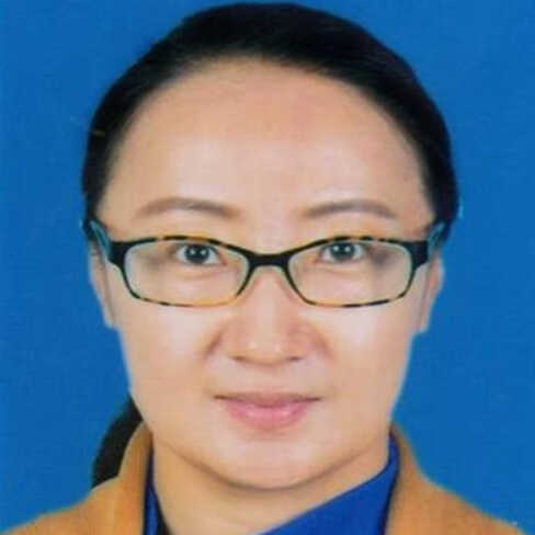 张梅华 