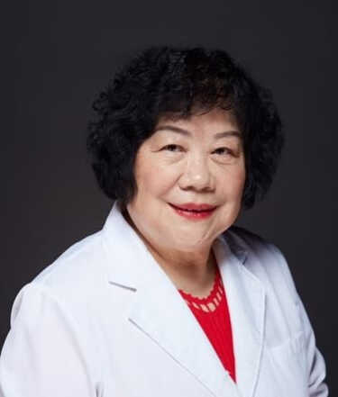 沈月華 