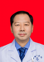 王铠 