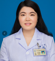 何艷瑛 