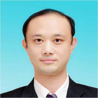 黄立 