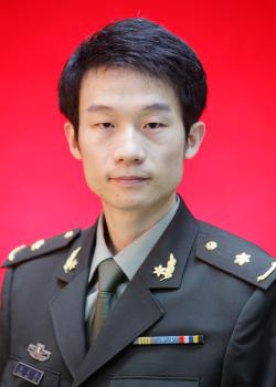 张文俊 