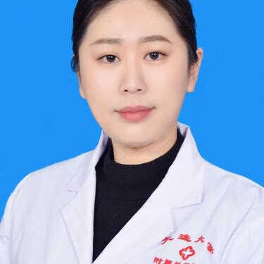 薛纬霞 