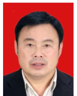 王璐 