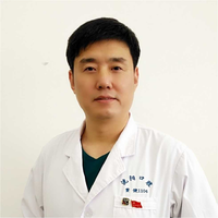 董健 