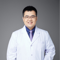 李政垚 